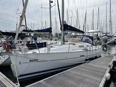 OCEANIS 323